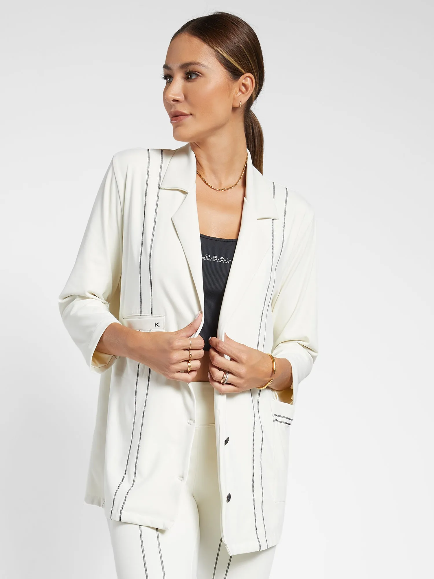 Finesse Blackout Blazer - Macadamia