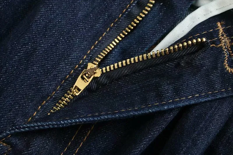HIGH WAIST JEANS WITH BELT